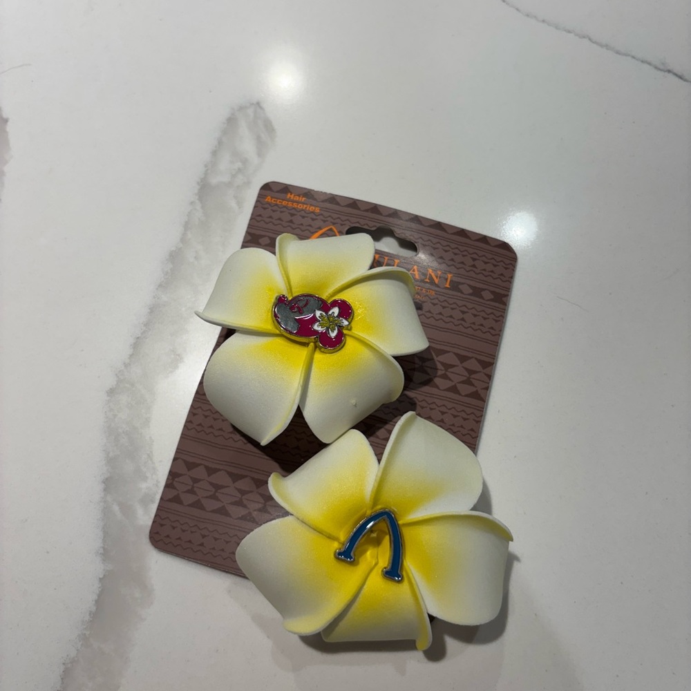 Disney Aulani Hair Clips